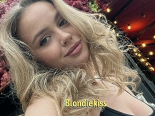 Blondiekiss