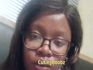 Cutieyboobz
