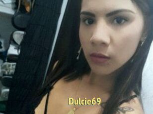 Dulcie_69