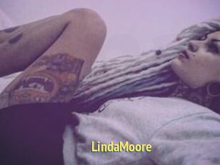 Linda_Moore
