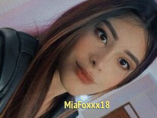 MiaFoxxx18