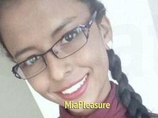 Mia_Pleasure
