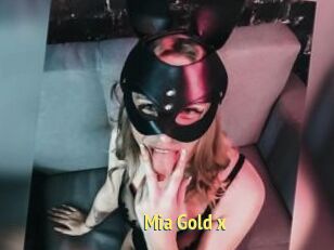 Mia_Gold_x
