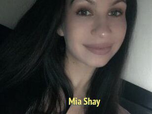 Mia_Shay