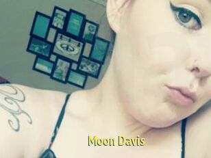 Moon_Davis