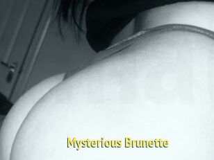Mysterious_Brunette