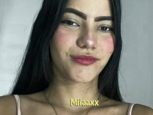 Miiaaxx