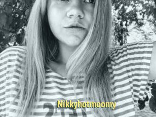 Nikkyhotmoomy