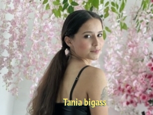 Tania_bigass